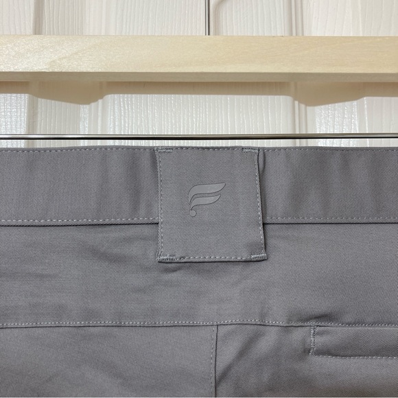 NEW Fabletics Gray The High Side Chino Shorts 29 Golf Athleisure Casual Preppy - Picture 7 of 10